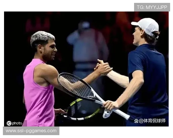 巴黎大师赛决赛抢七制胜，辛纳拥抱阿利亚西姆瞬间